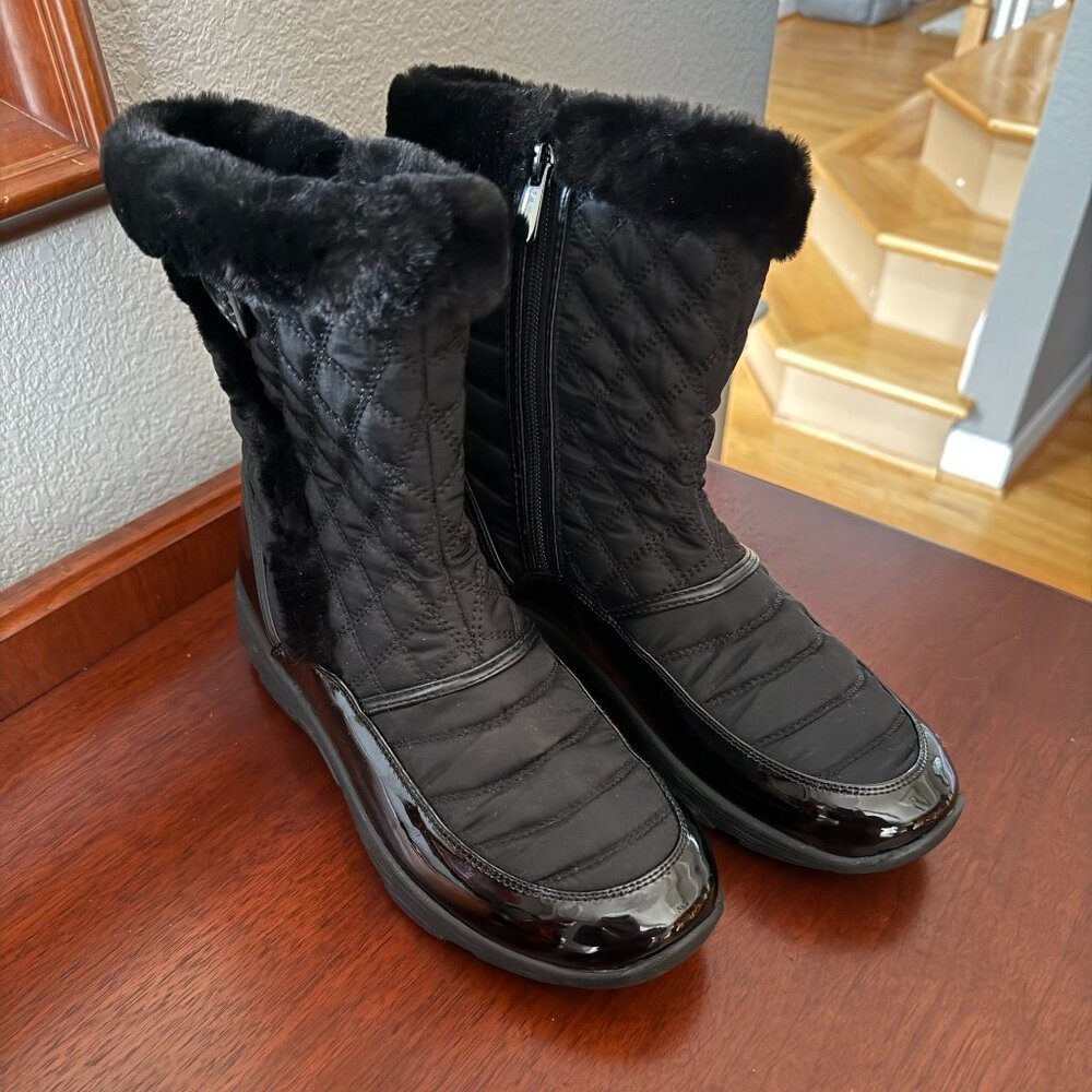 Easy Spirit Vixon2 Black Patent Faux Fur Mid Zip Boot. Size 8.5 Cozy Winter